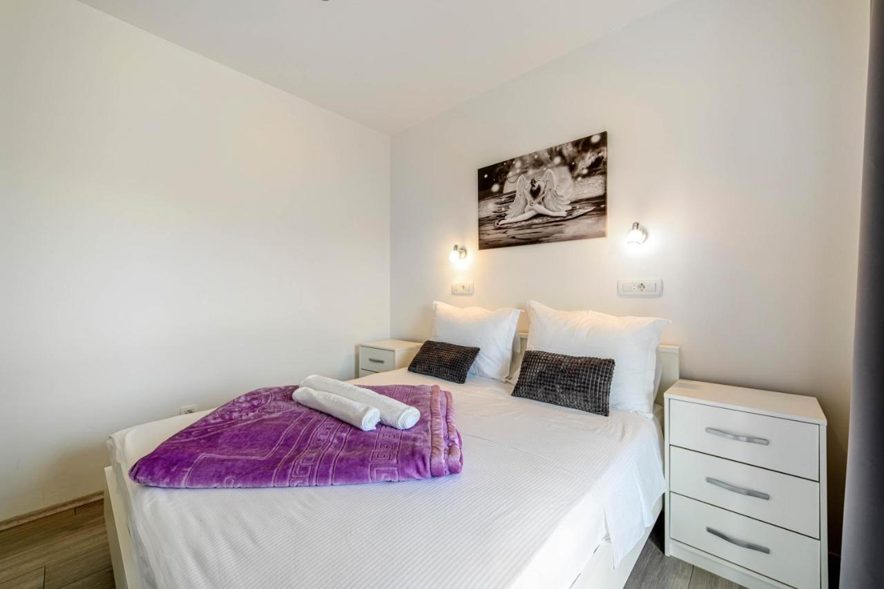 שיבניק Apartment Jelic מראה חיצוני תמונה