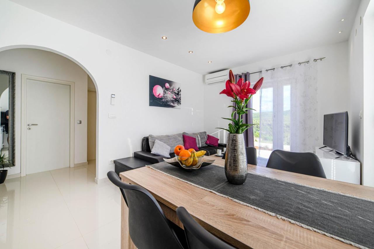 שיבניק Apartment Jelic מראה חיצוני תמונה